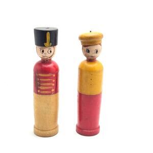 Vintage Wood Figural Pencil Case Holder